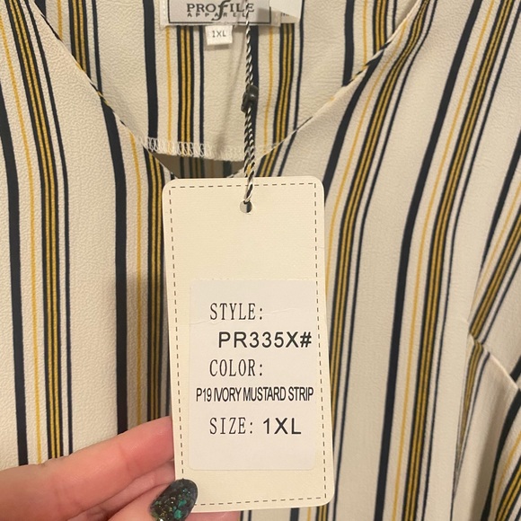 Profile Apparel Striped Top - Size 1x NWT - Picture 4 of 6
